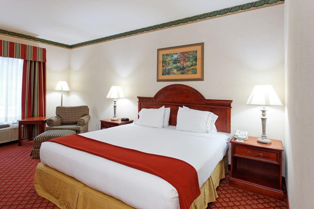Holiday Inn Express & Suites Tupelo By Ihg Oda fotoğraf