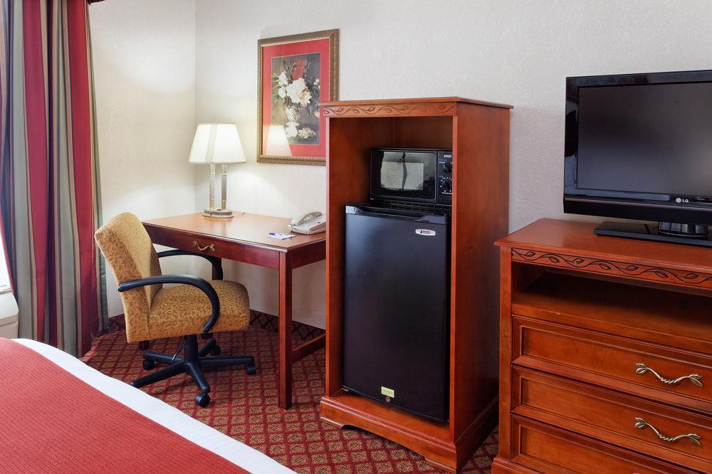 Holiday Inn Express & Suites Tupelo By Ihg Oda fotoğraf
