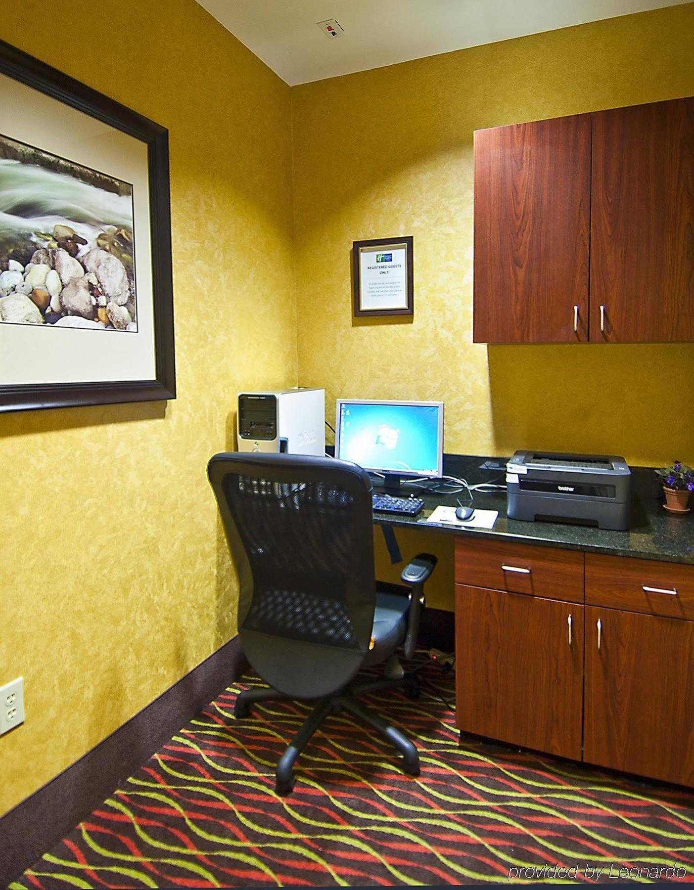 Holiday Inn Express & Suites Tupelo By Ihg Konforlar fotoğraf