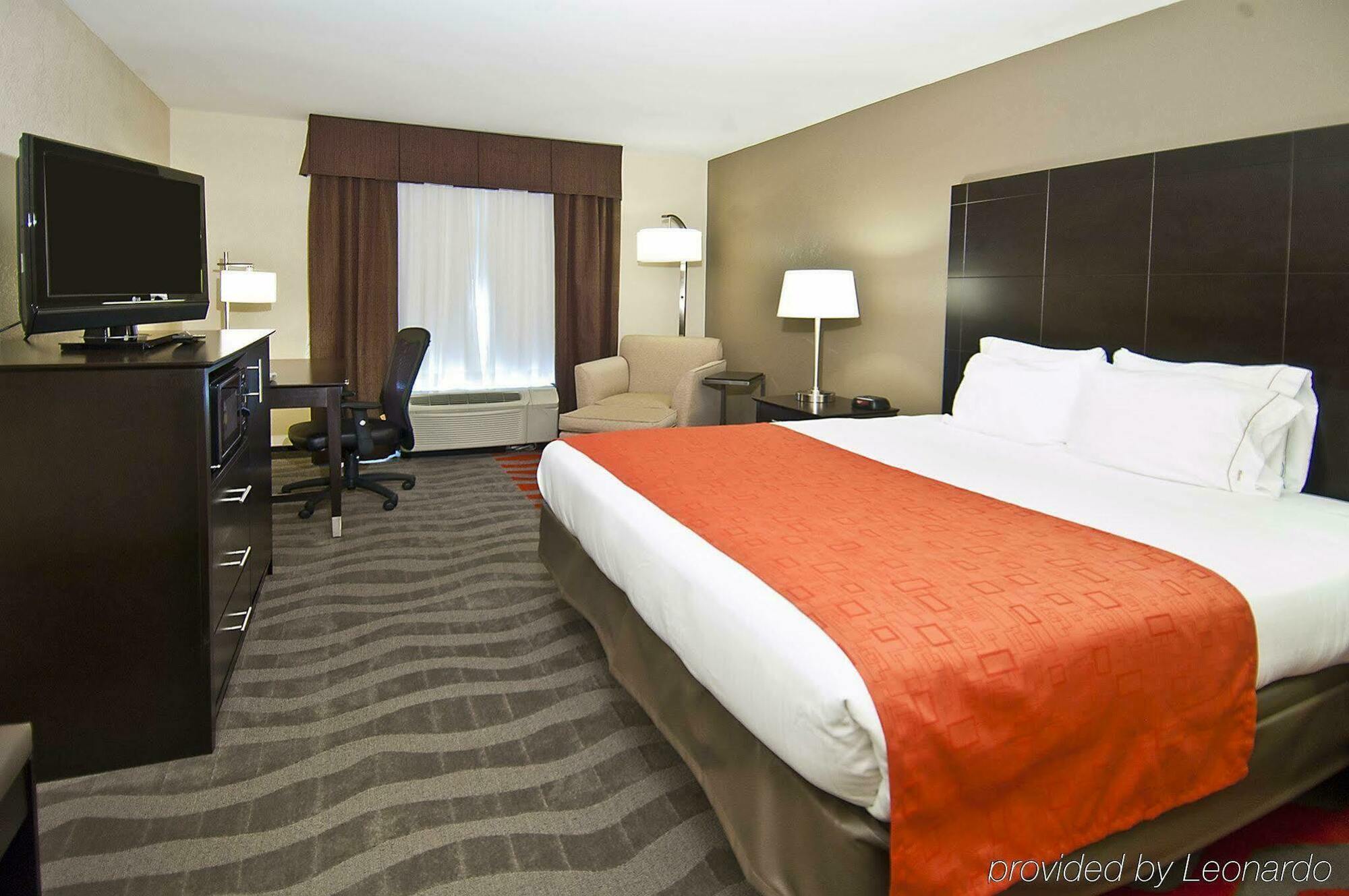 Holiday Inn Express & Suites Tupelo By Ihg Oda fotoğraf