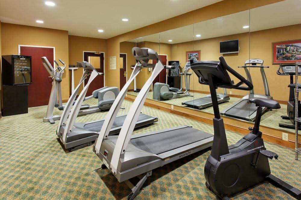 Holiday Inn Express & Suites Tupelo By Ihg Konforlar fotoğraf