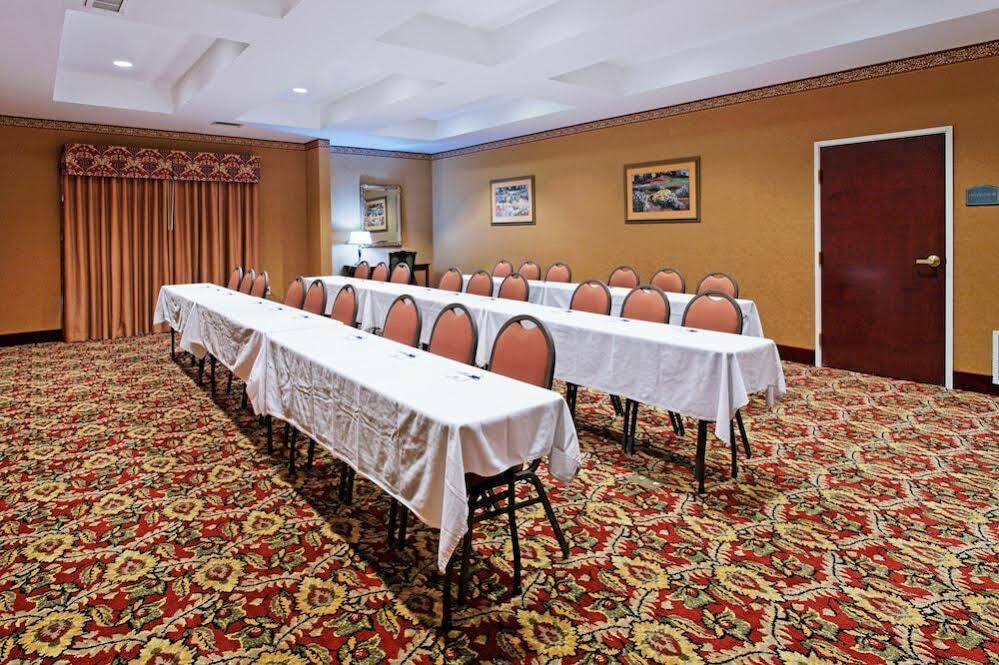 Holiday Inn Express & Suites Tupelo By Ihg Konforlar fotoğraf